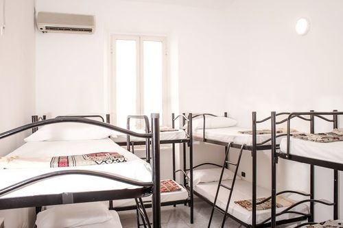Melting Pot Rome Hostel Exterior photo